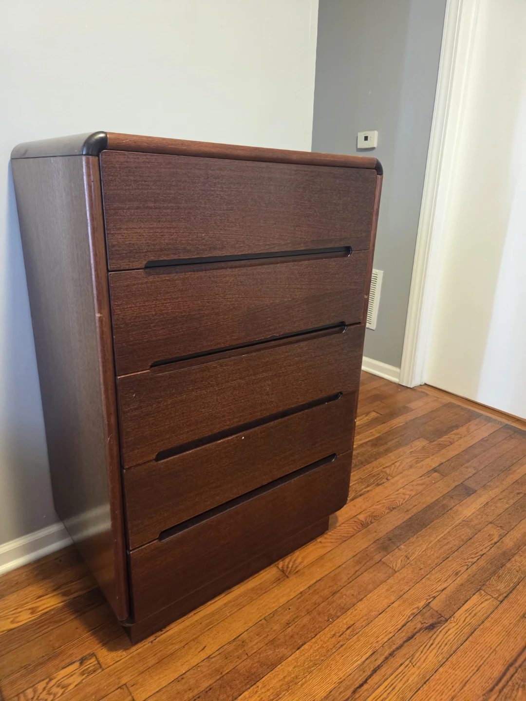 Big Dresser