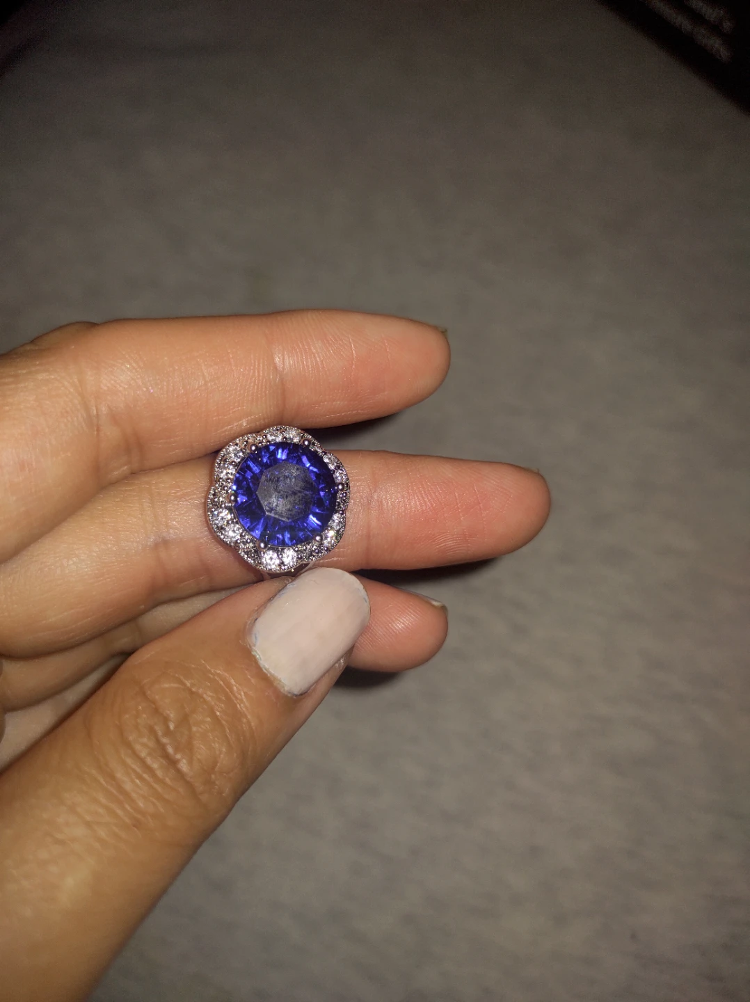 Sparkly Blue Gemstone Ring - photo 2