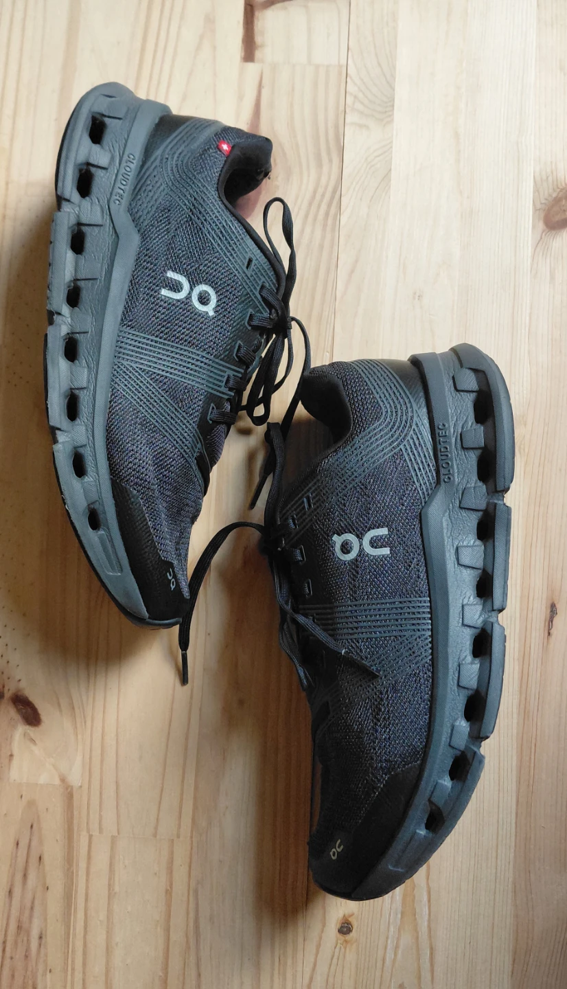 ON Cloud Running Shoes - photo 2