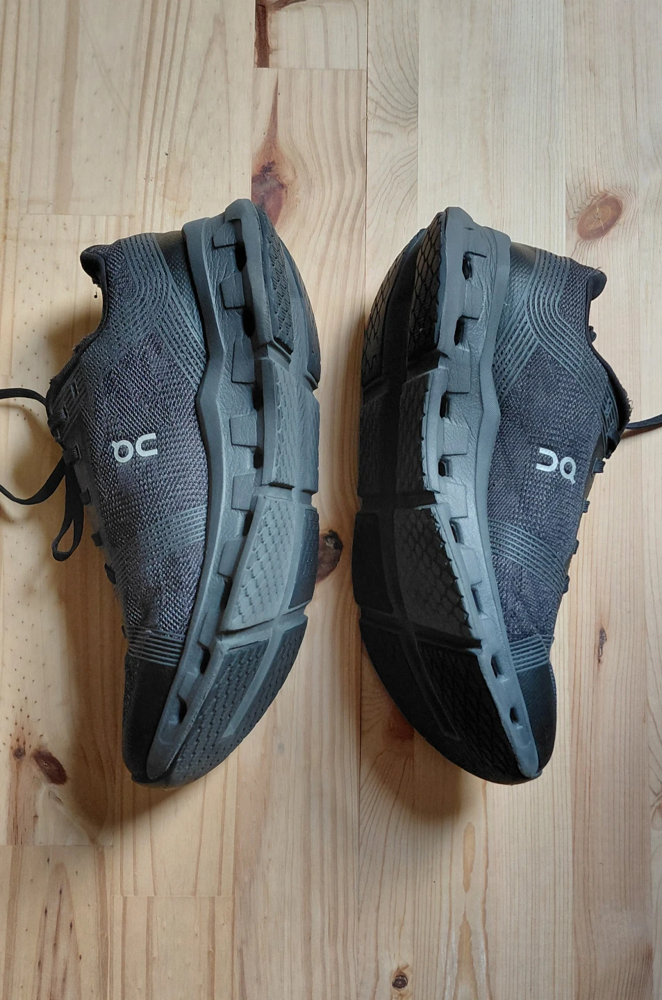 ON Cloud Running Shoes - photo 3
