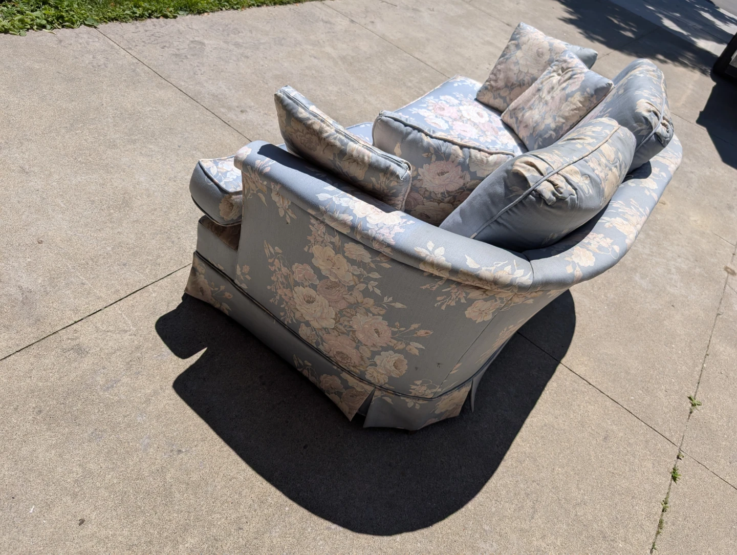 Floral Loveseat Sofa - photo 4