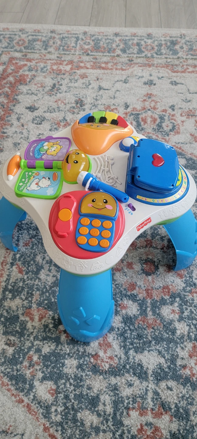 Fisher-Price Laugh & Learn Fun-Time Learning Table