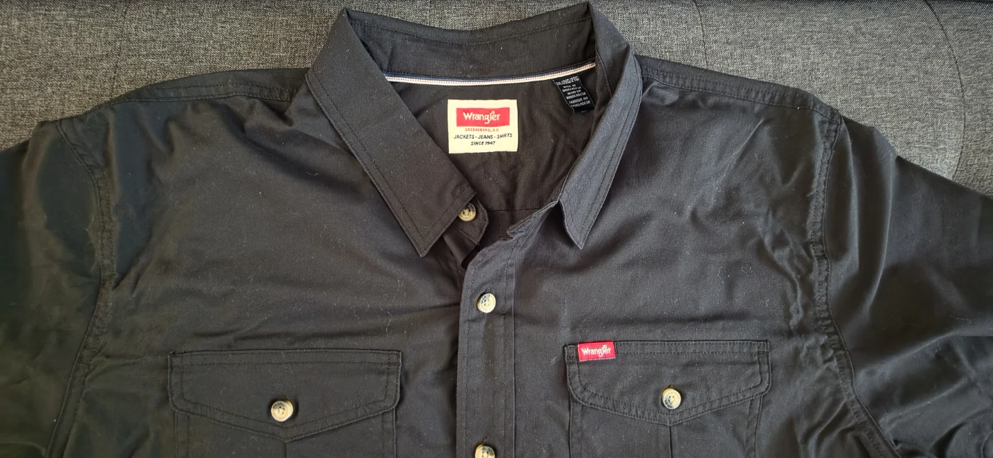 Wrangler Men's Short Sleeve Button-Up Shirt