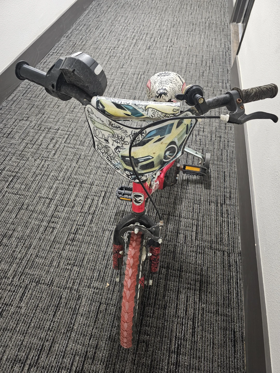 Hot Wheels Kids Bicycle with Training Wheels - photo 2