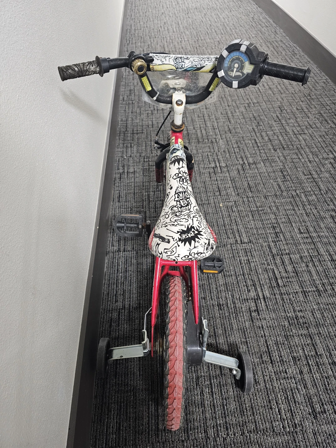 Hot Wheels Kids Bicycle with Training Wheels - photo 3