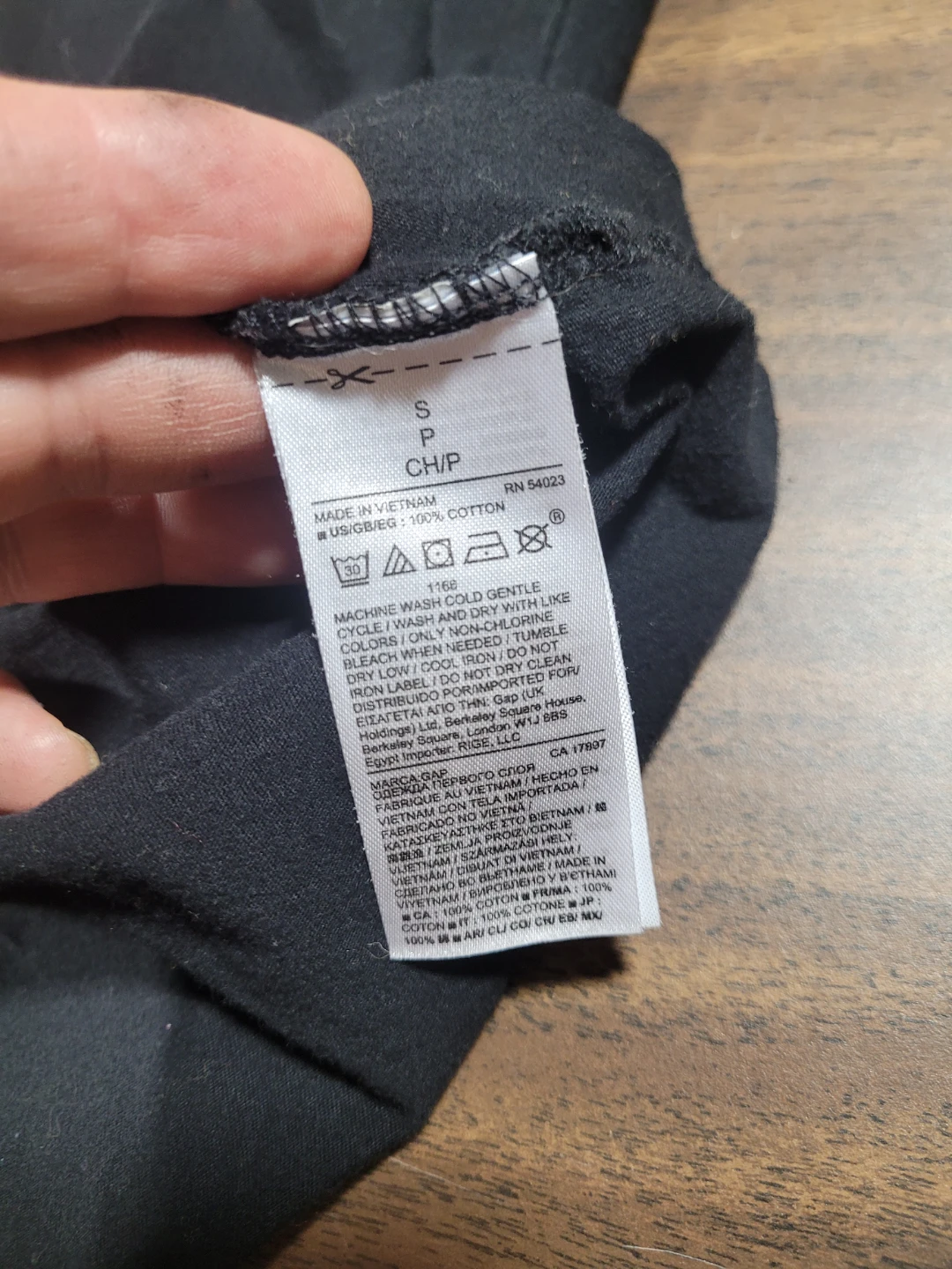 GAP Black V-Neck T-Shirt - Small - photo 5