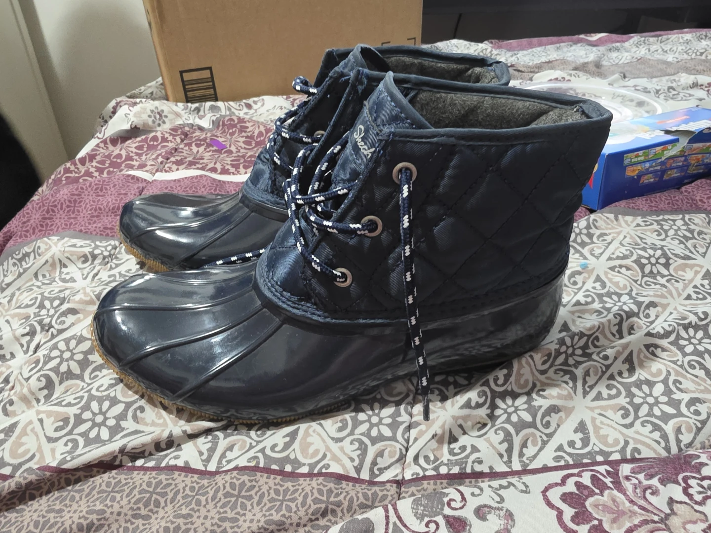 BRAND NEW Sketchers Sperry Navy Quilted Duck Boots - photo 2