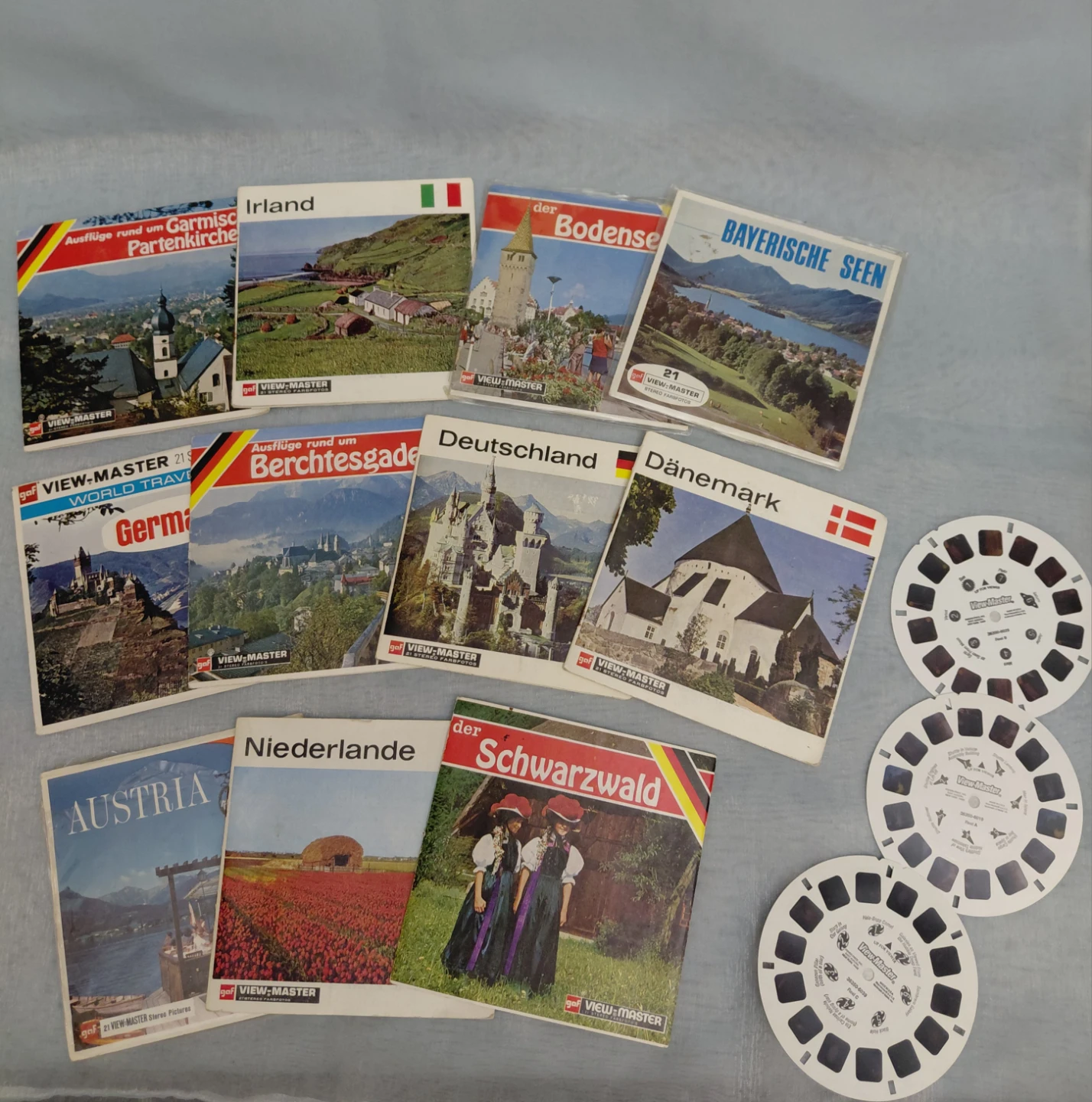 View-Master Projector and Slide Set - photo 2