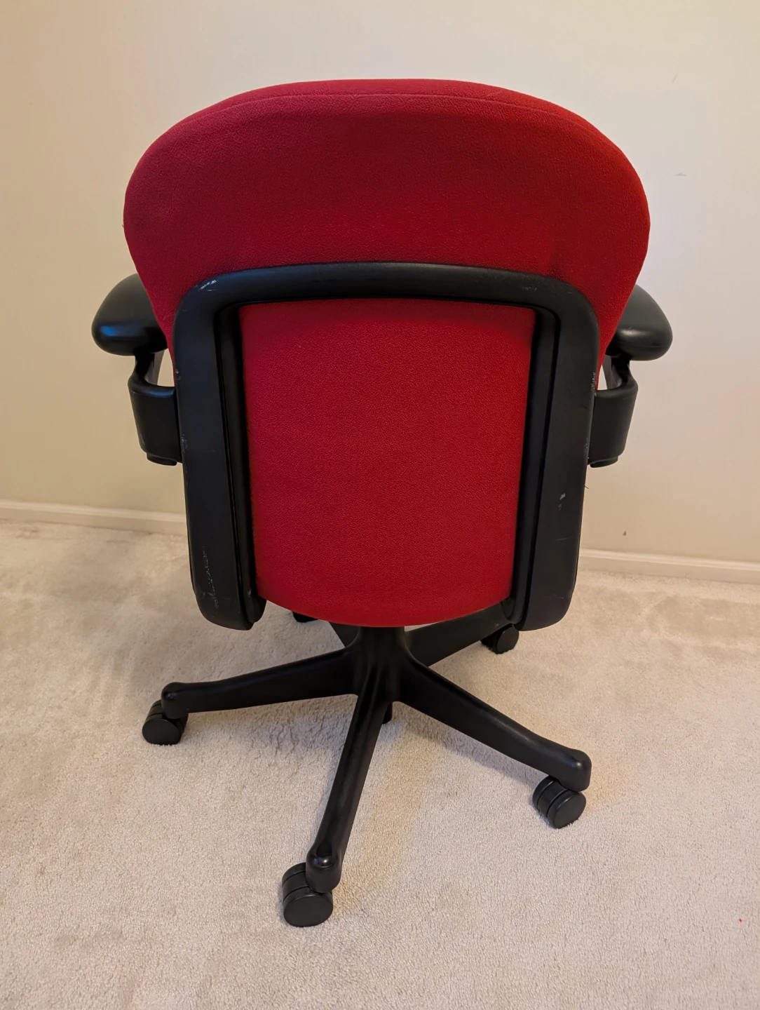 Red Office Chair - photo 2
