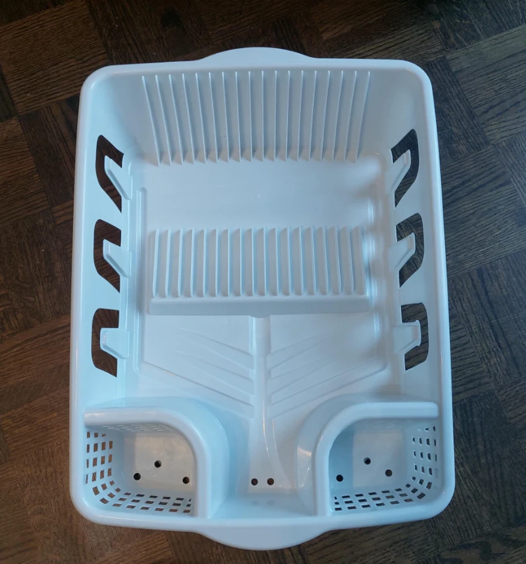 White Plastic Dish Drying Rack