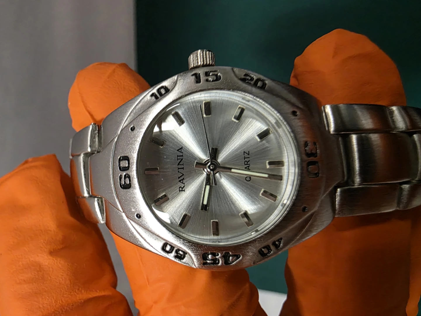 Vintage Ravina Quartz Silver Sunburst Dial Stainless Steel Band