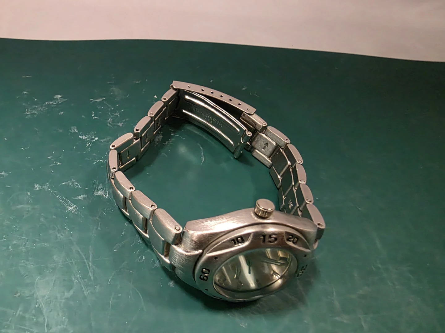 Vintage Ravina Quartz Silver Sunburst Dial Stainless Steel Band - photo 3