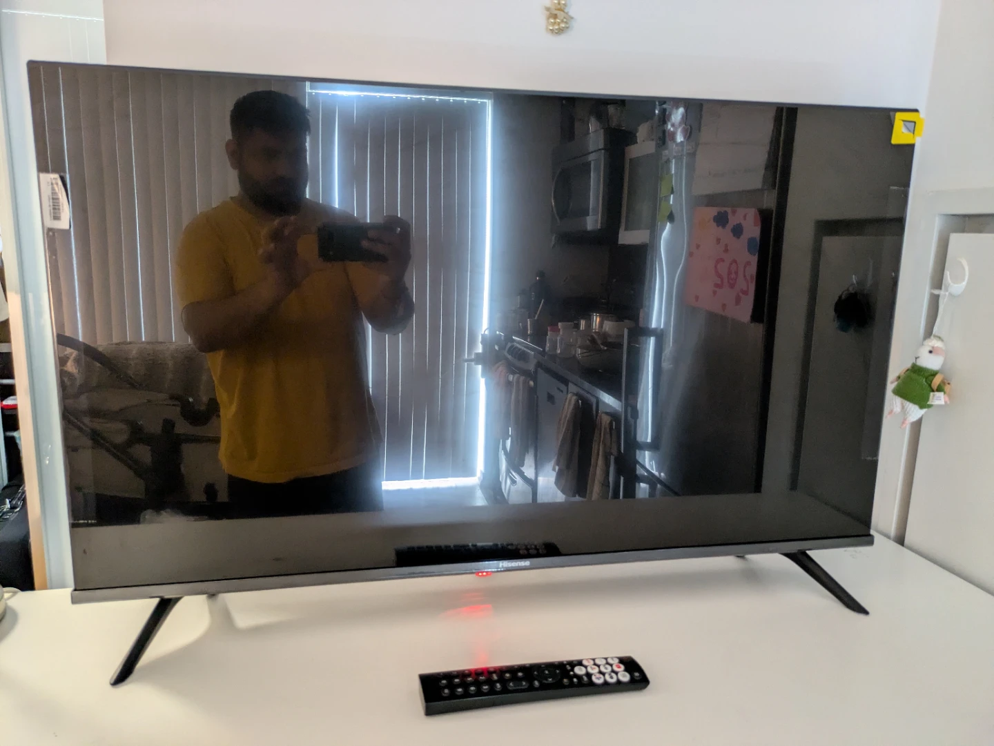 Hisense 40" Smart TV A4 Series - photo 3