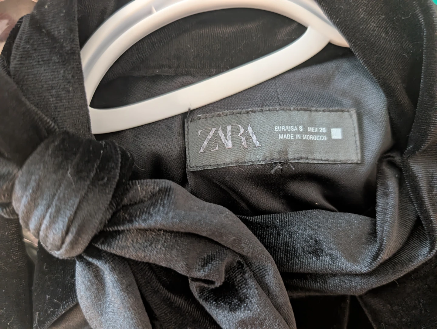 Zara Black Velvet Halter Top - photo 2