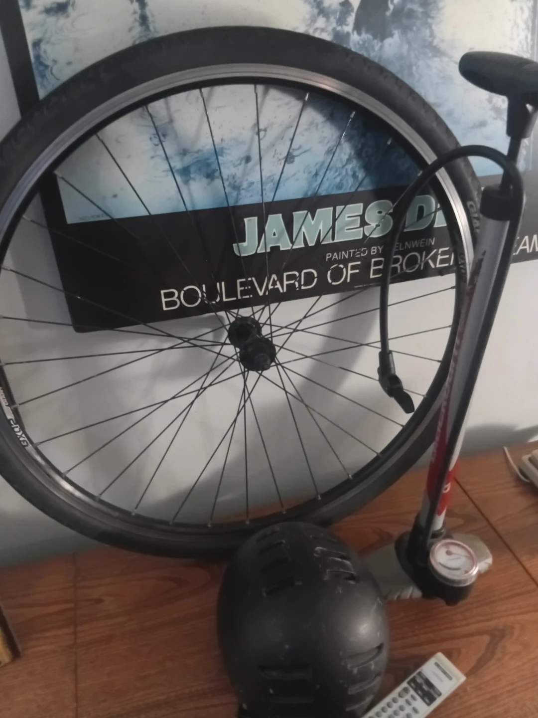 HeaveyWheel, Helmet and Pump with psi gauge on in