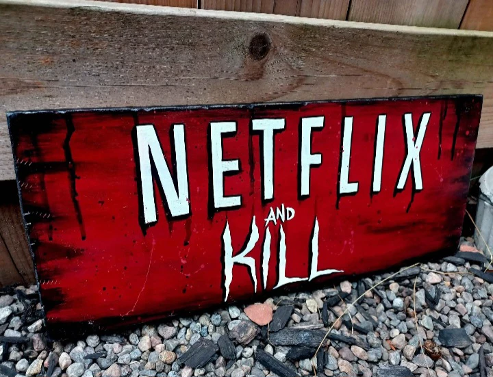 NETFLIX and K!LL sign - photo 2