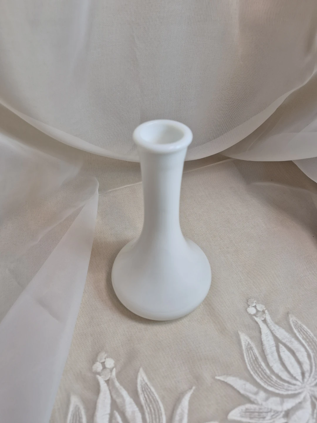 Vintage White Milk Glass 6" Tall Vase - photo 4