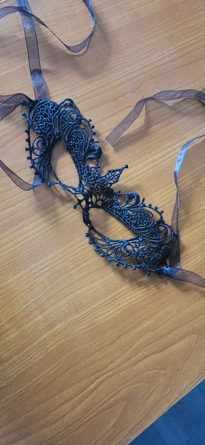 Black Lace Masquerade Mask - photo 2