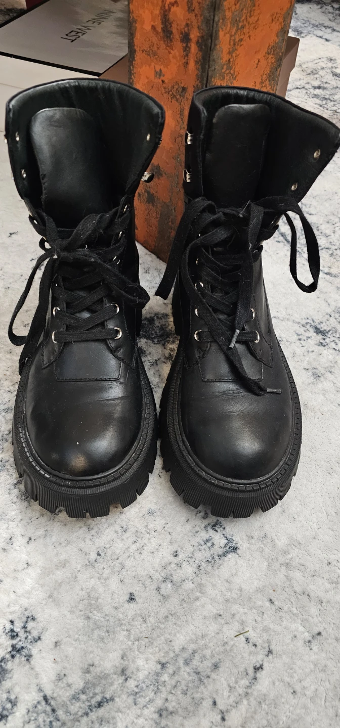 Womens Wishbone Black Leather Combat Boots Size 8