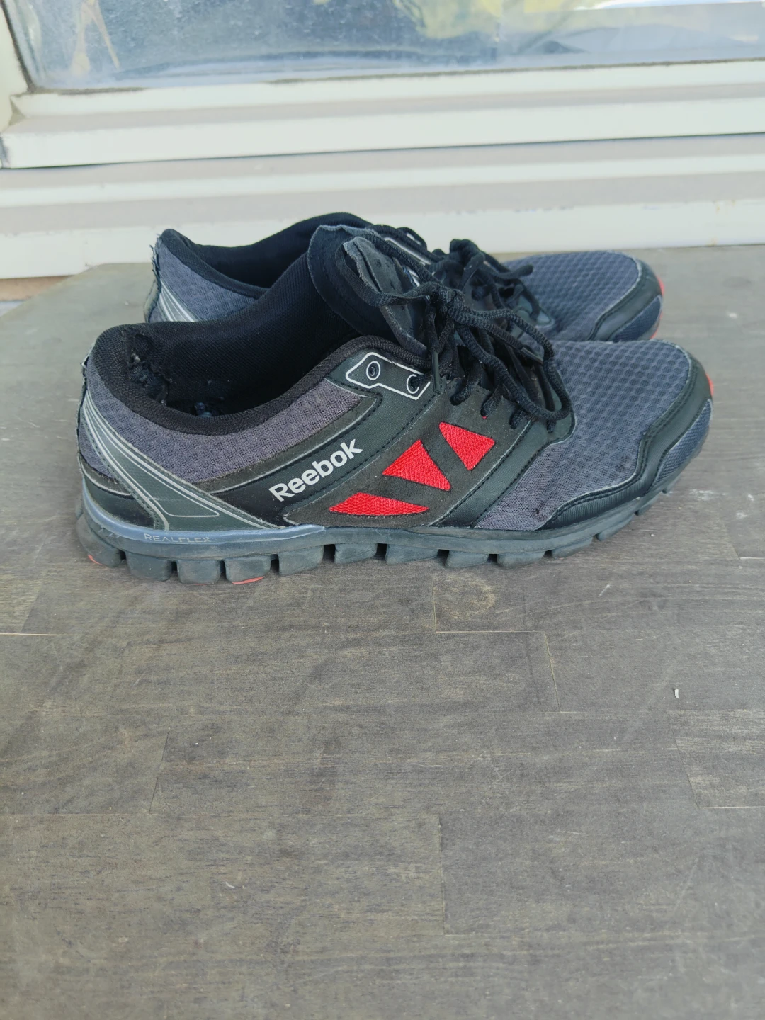Men's shoes