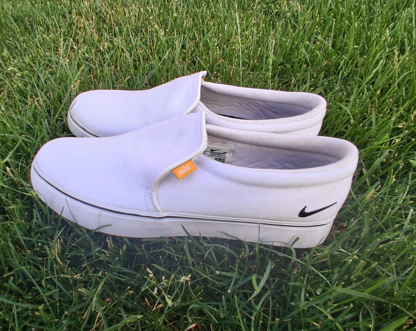 Nike White Slip-On Shoes - photo 2