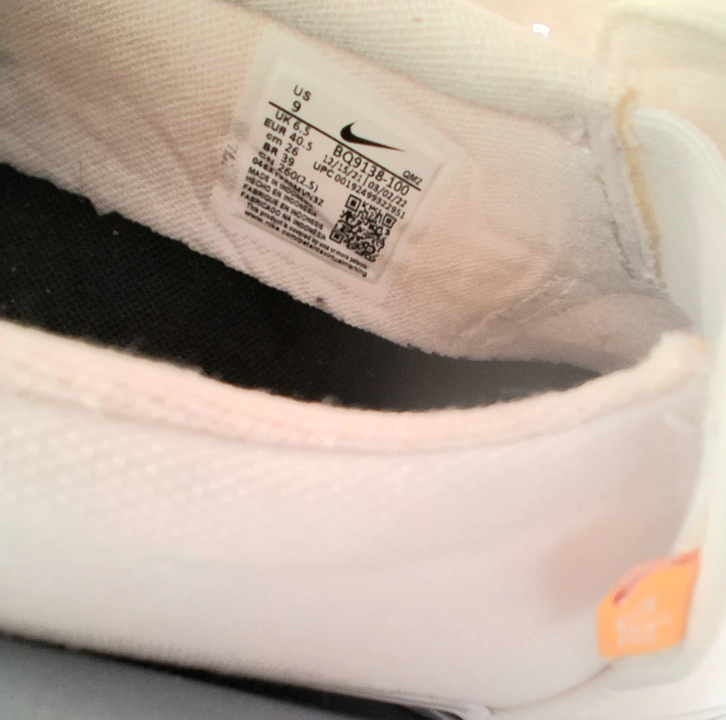 Nike White Slip-On Shoes - photo 3