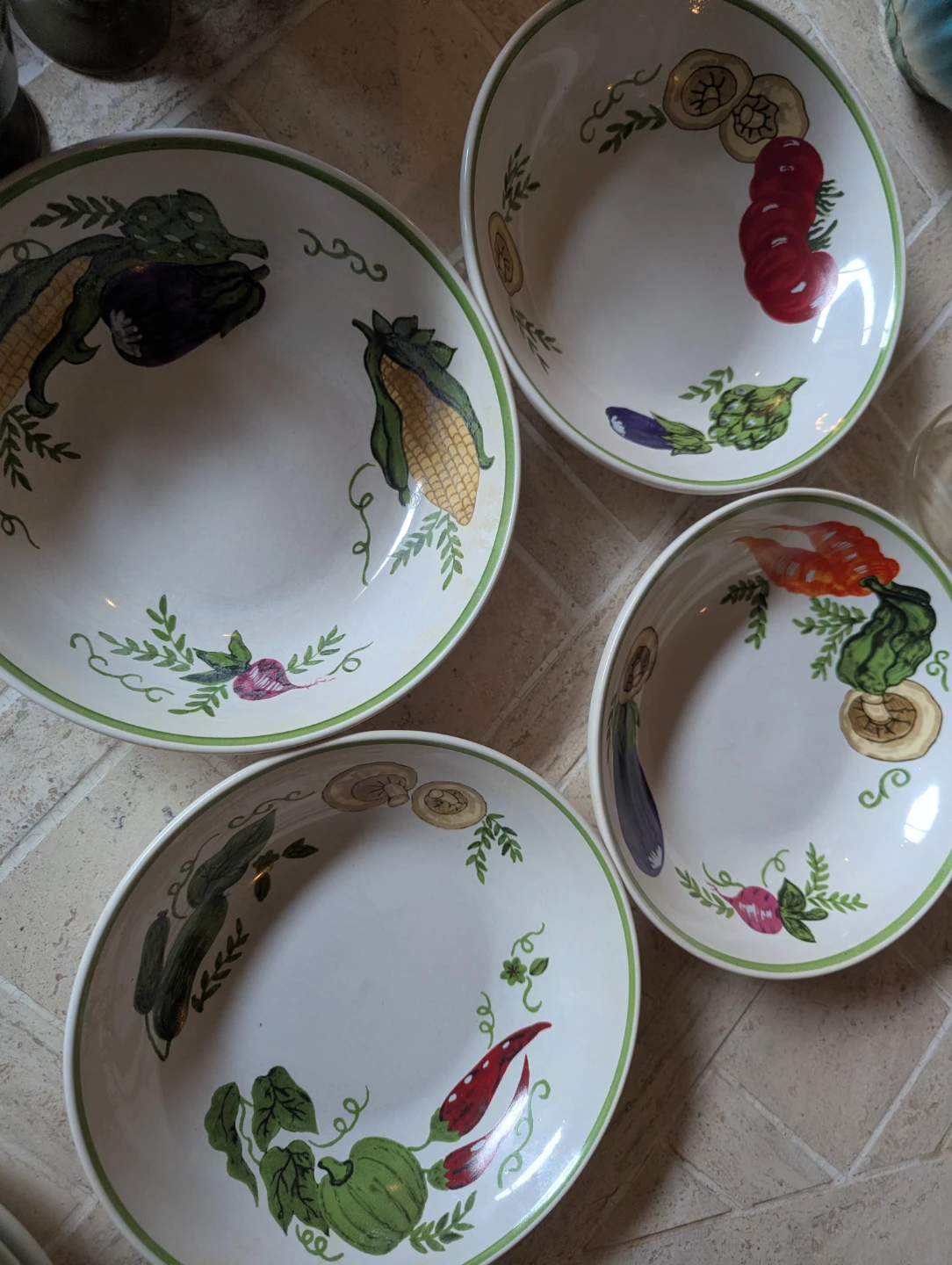 Set of 4 Vegetable Pattern Serving Bowls