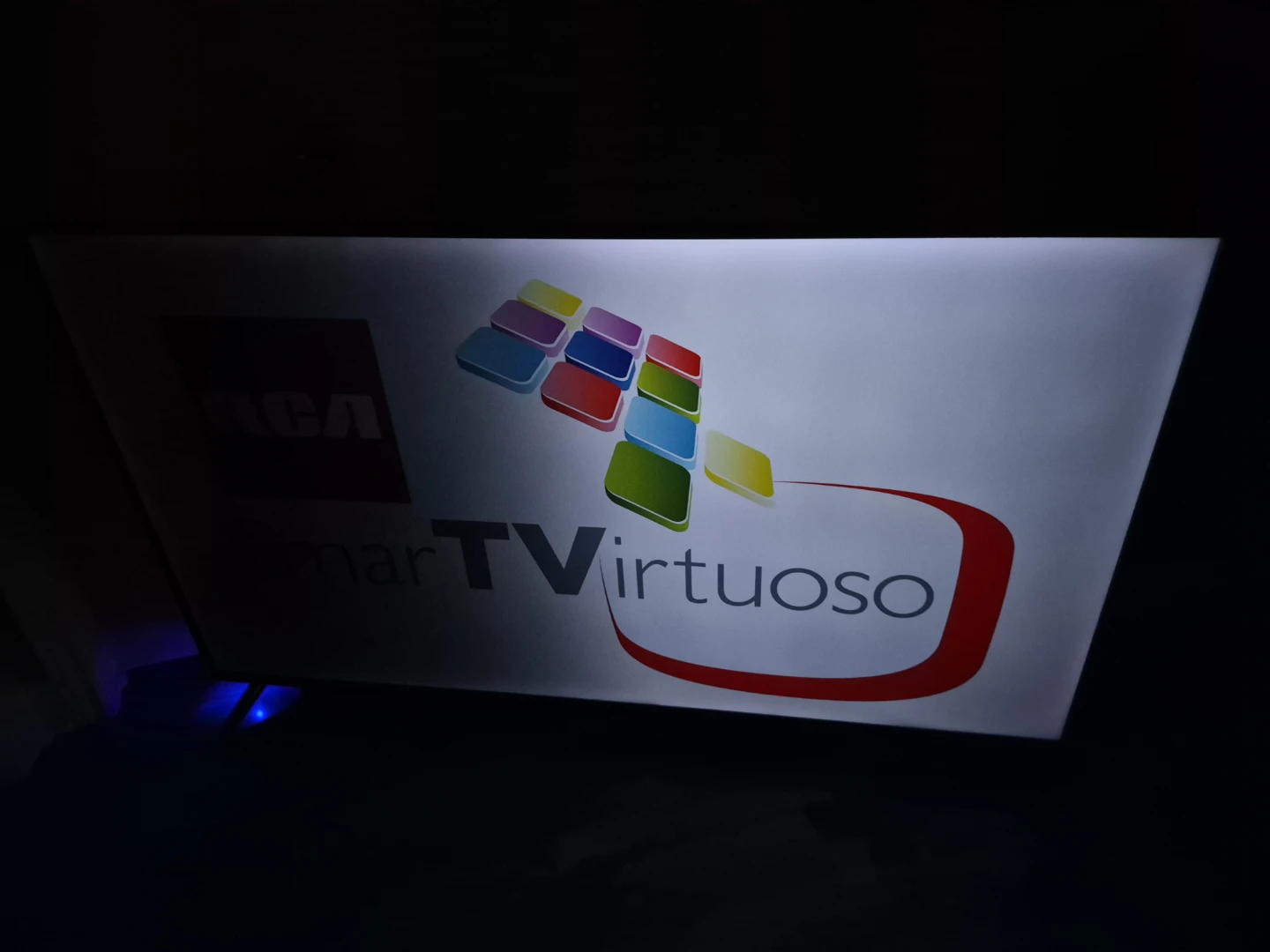 ⚽ RCA 65" Smart TV - photo 2