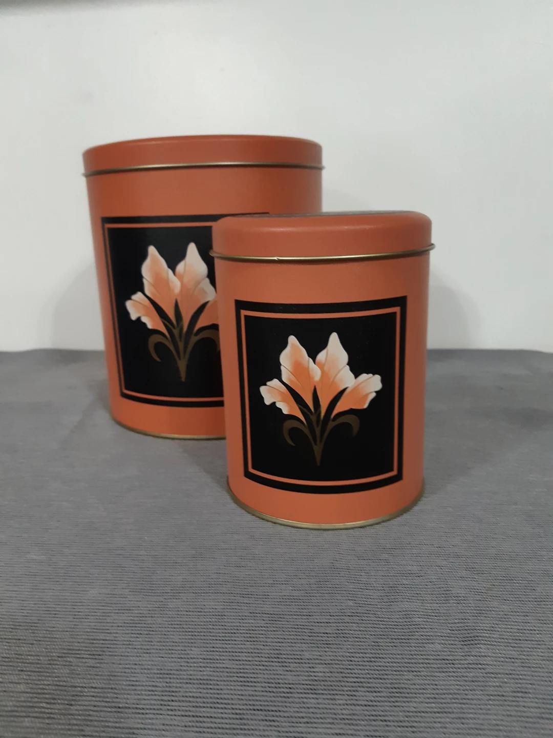 House of Lloyd Cinnamon Blossom Canisters, 1990 Vintage Tins