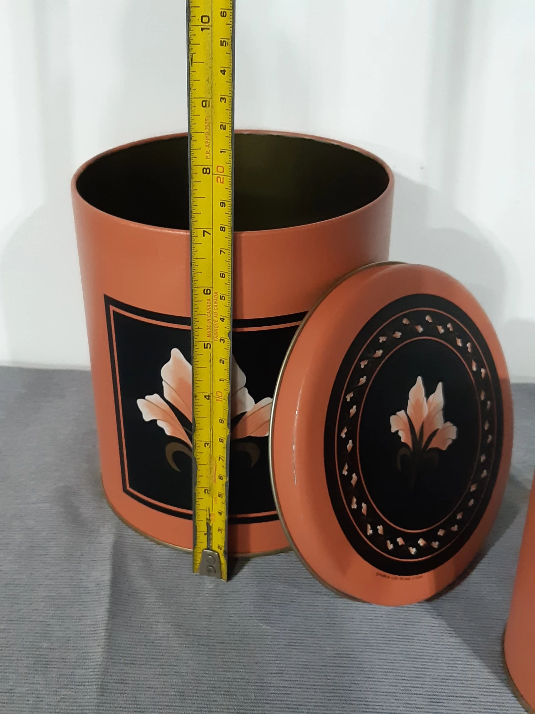 House of Lloyd Cinnamon Blossom Canisters, 1990 Vintage Tins - photo 5
