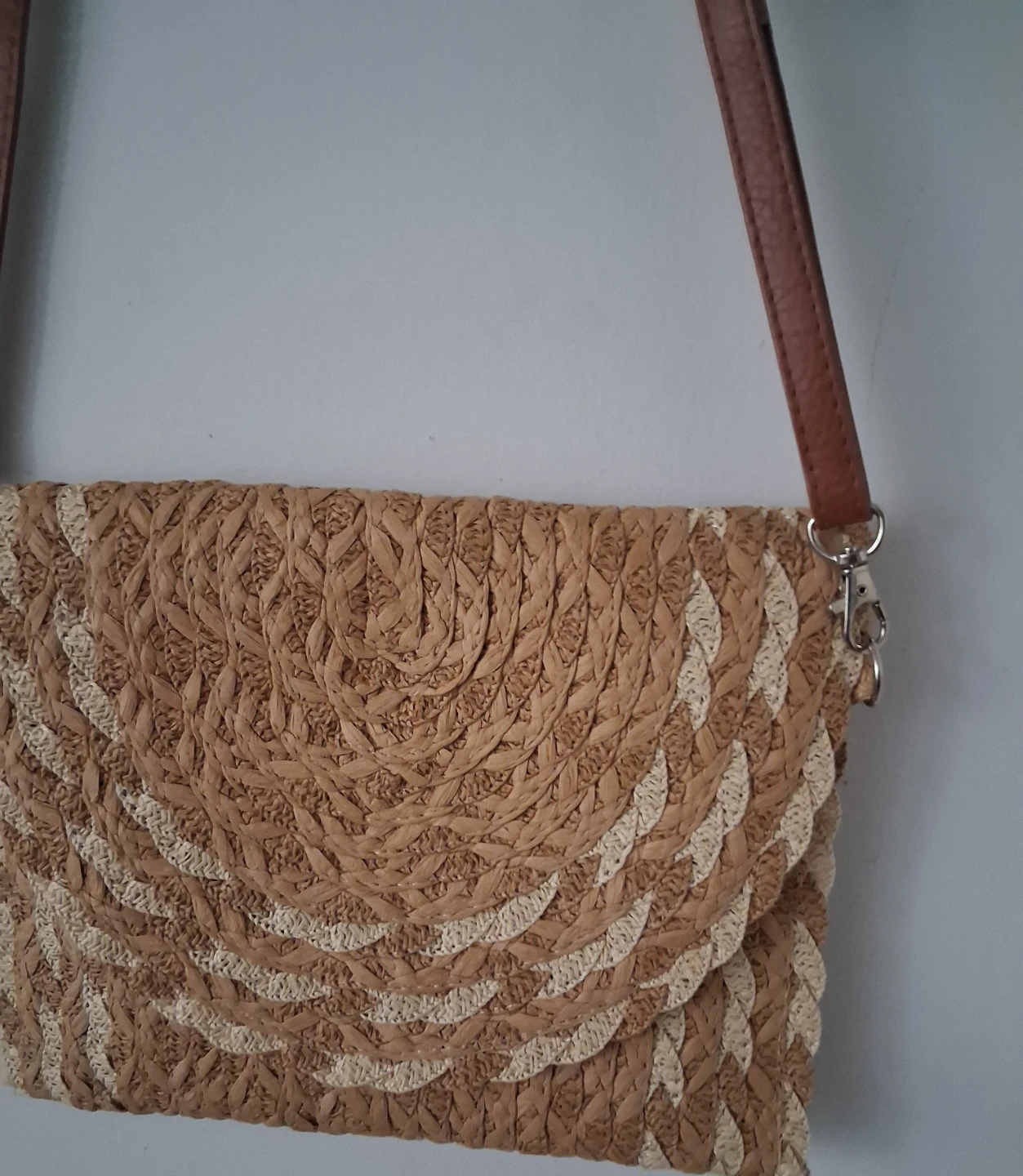 Straw Clutch with Shoulder Strap - photo 2