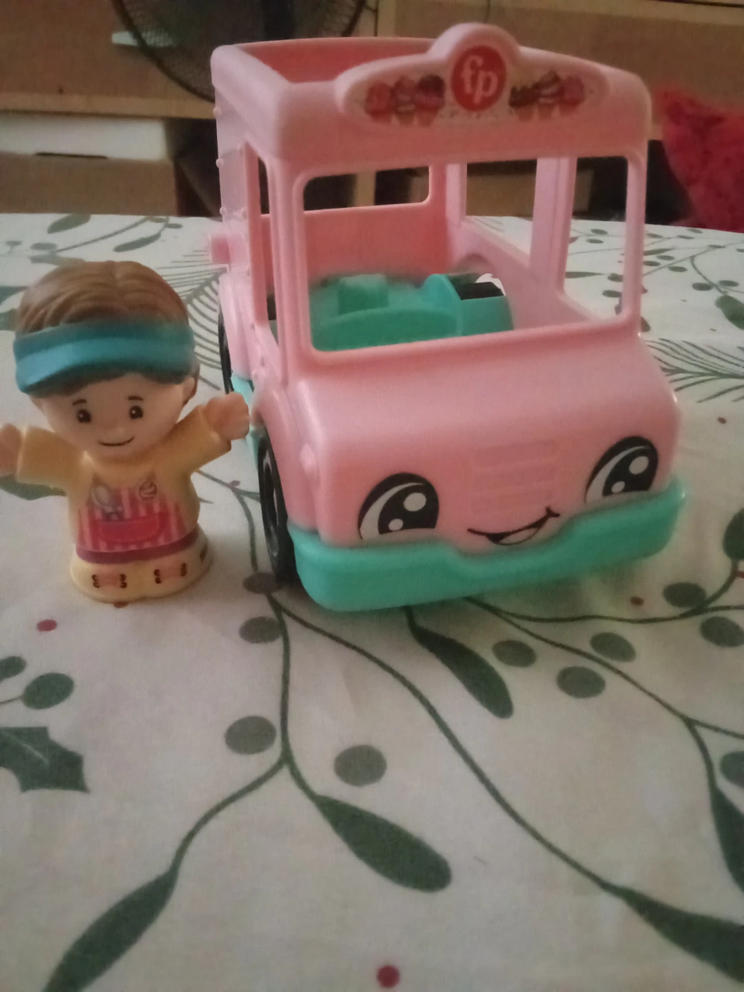 Fisher-Price Little People Ice Cream Truck⚽