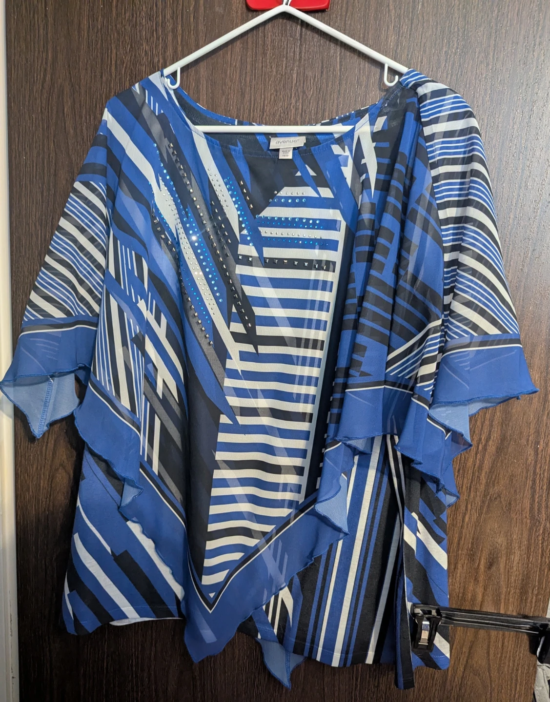 Avenue Blue Geometric Print Blouse with Rhinestones Size 18/20
