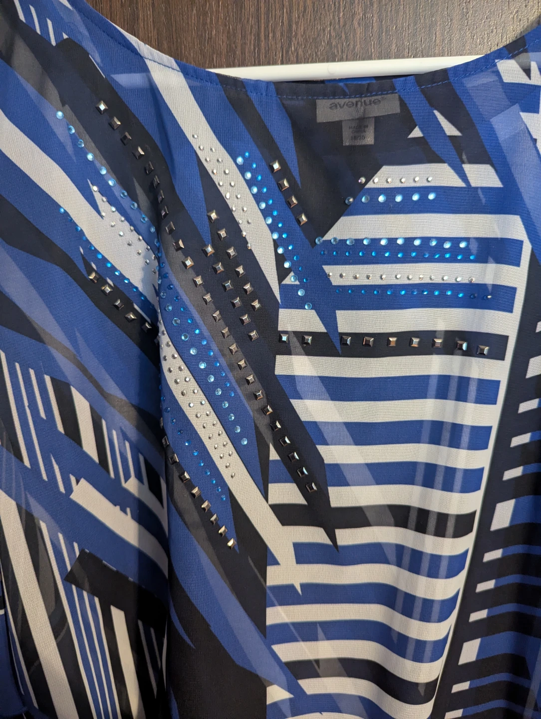 Avenue Blue Geometric Print Blouse with Rhinestones Size 18/20 - photo 2
