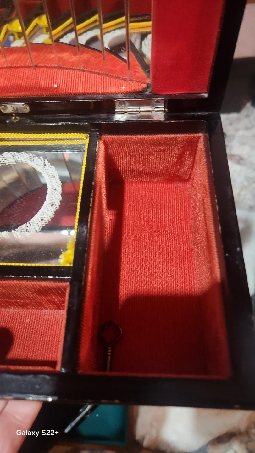 Vintage Japanese jewelry music box - photo 4