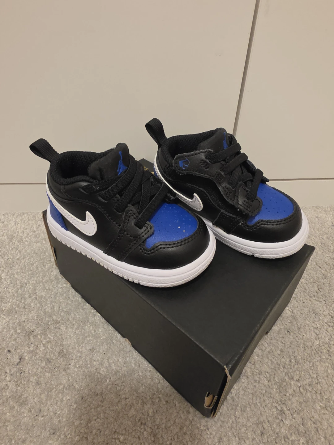Size 4C Jordan 1 Low SE Shoes - photo 2