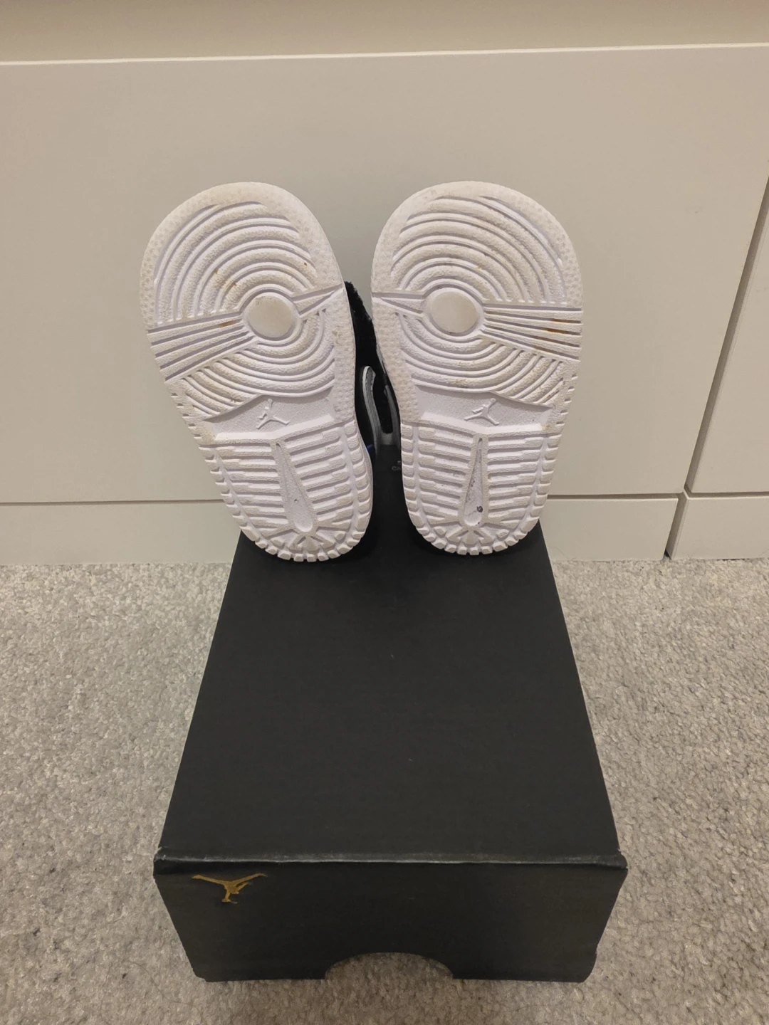 Size 4C Jordan 1 Low SE Shoes - photo 3
