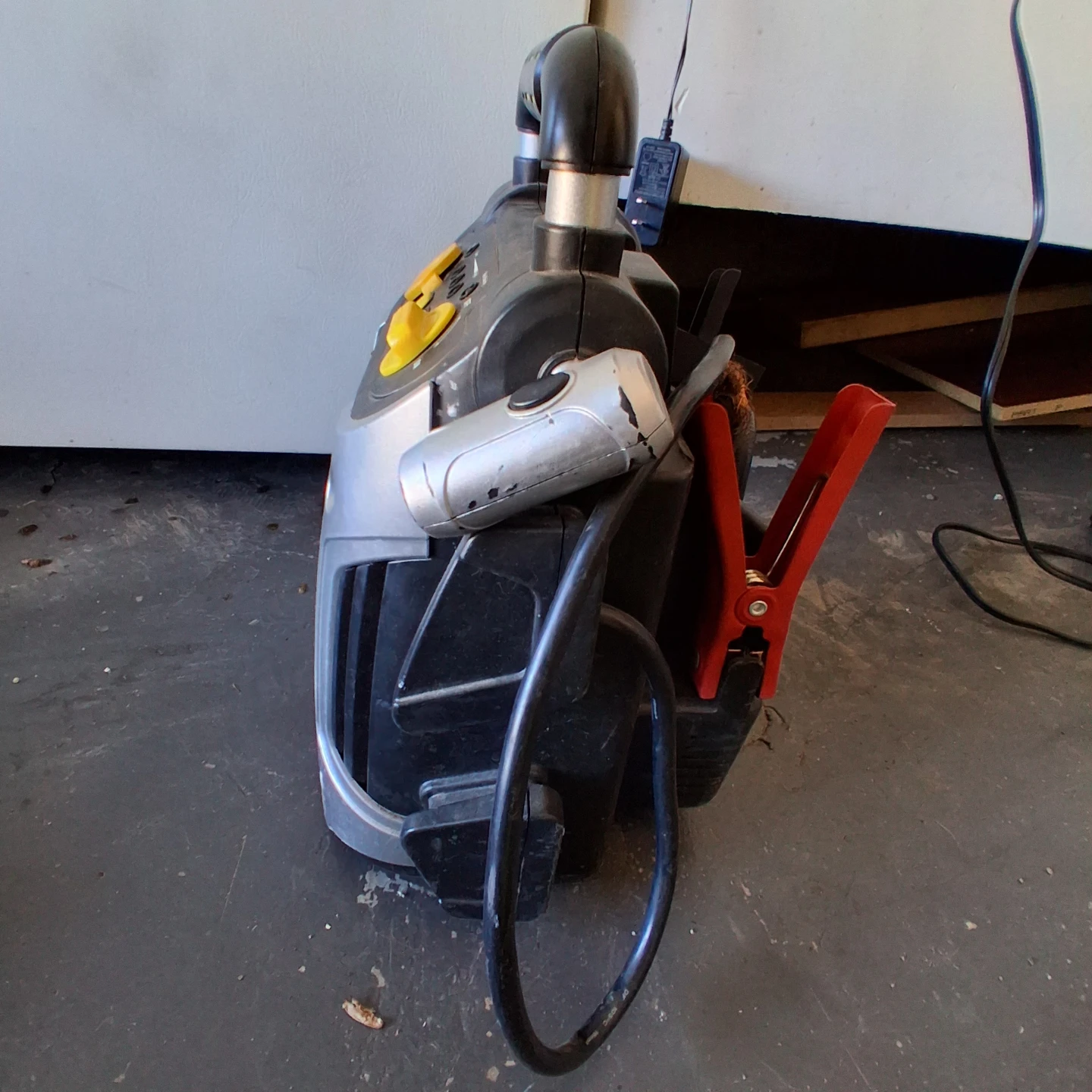 Stanley 500 Amp Jump Starter with Compressor - photo 4