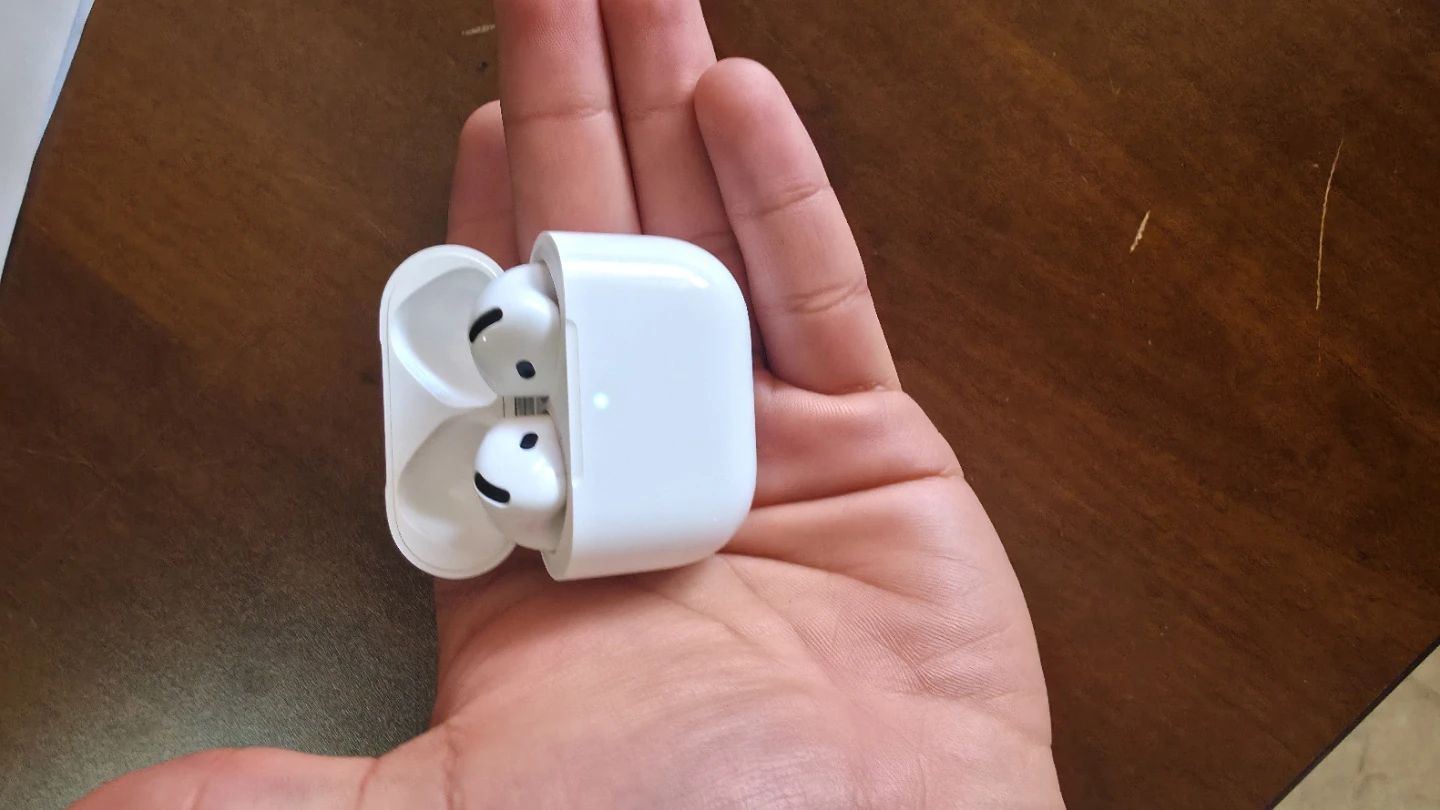 Apple AirPods (4nd Generation) with case - photo 5