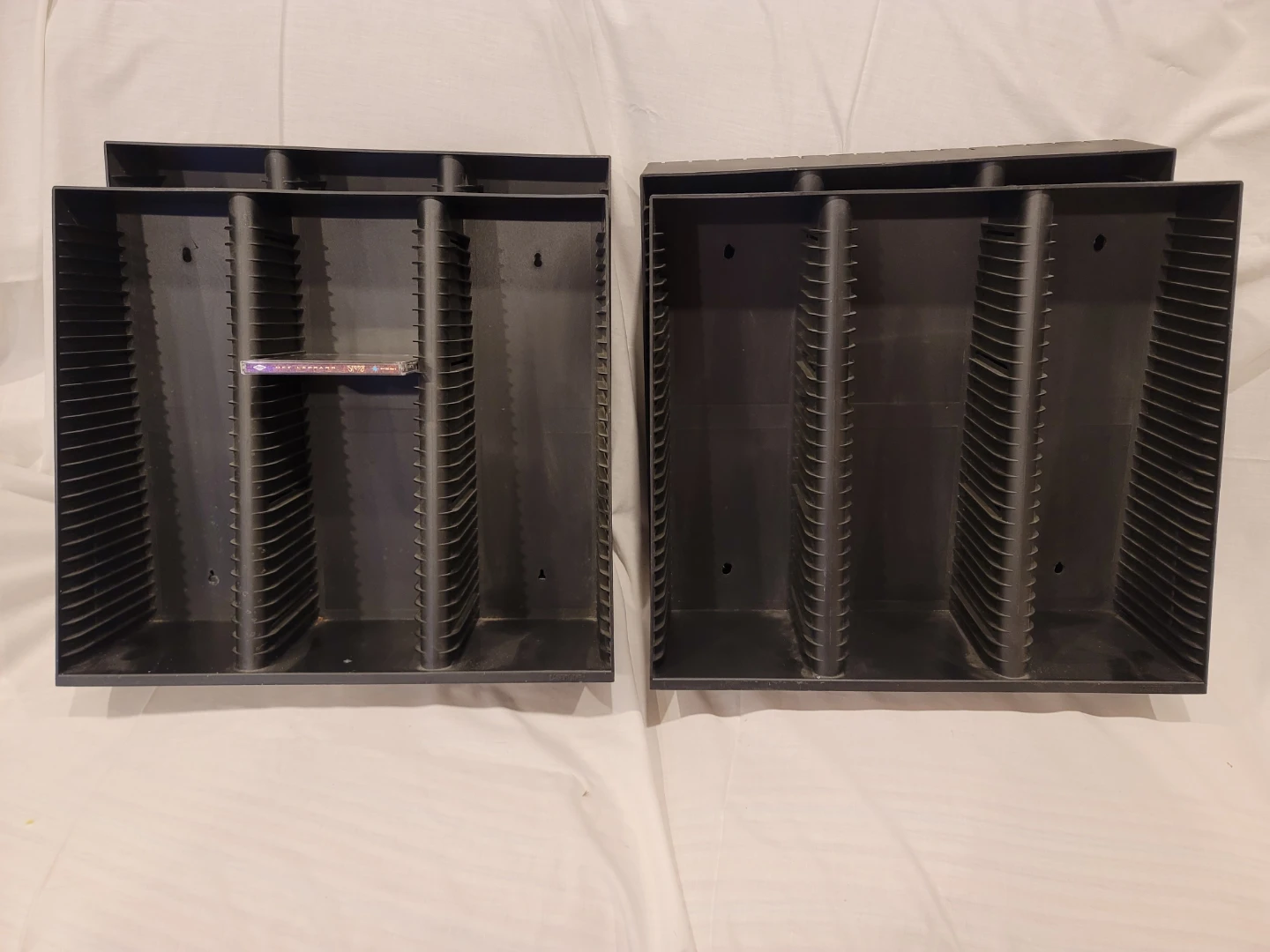⚽️ Set of 2 Black Plastic CD Storage Cases - photo 2
