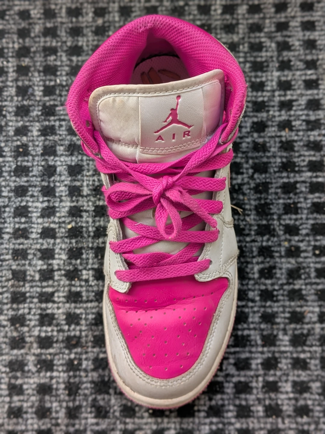 Air Jordan 1 Mid Pink and White Sneakers for girls - photo 5