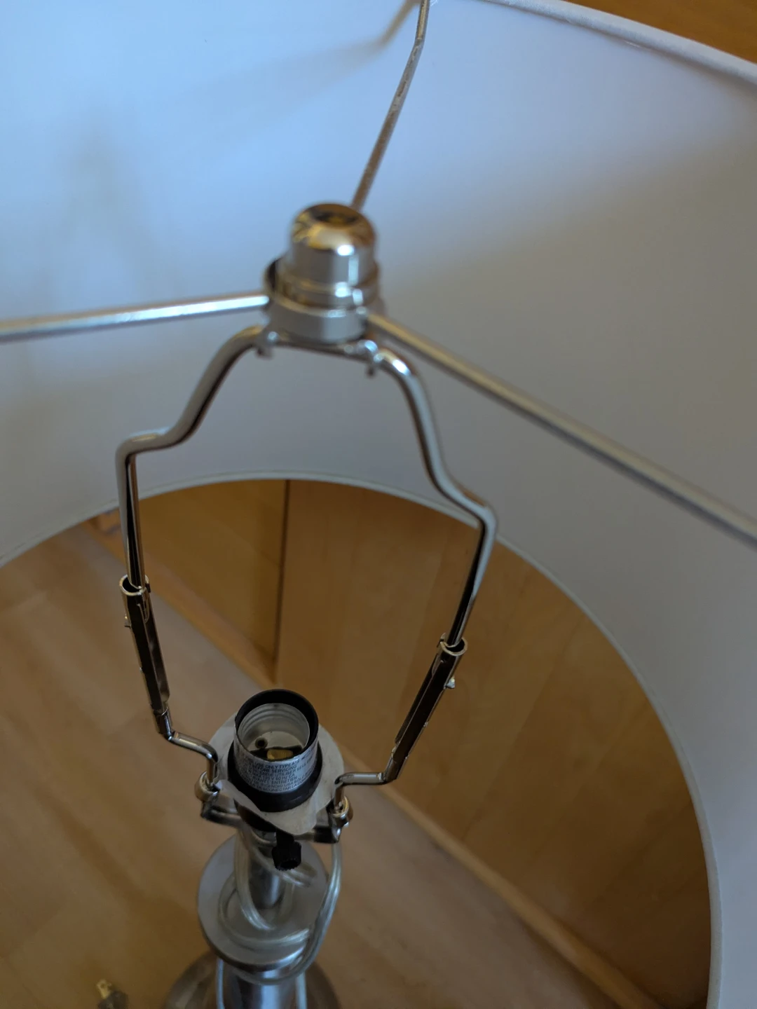 Table Lamp with White Shade - photo 4