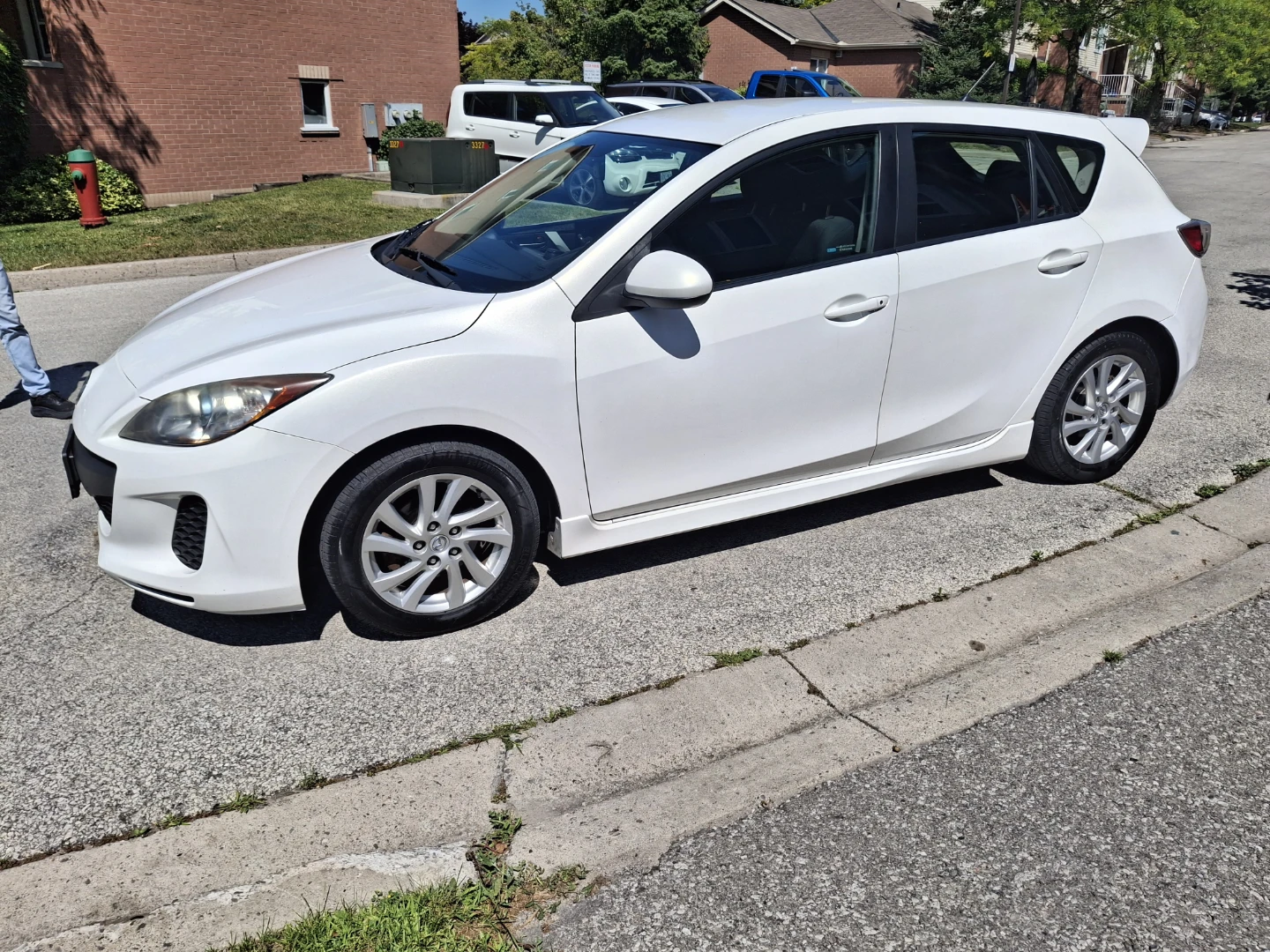 White Mazda 3 Hatchback