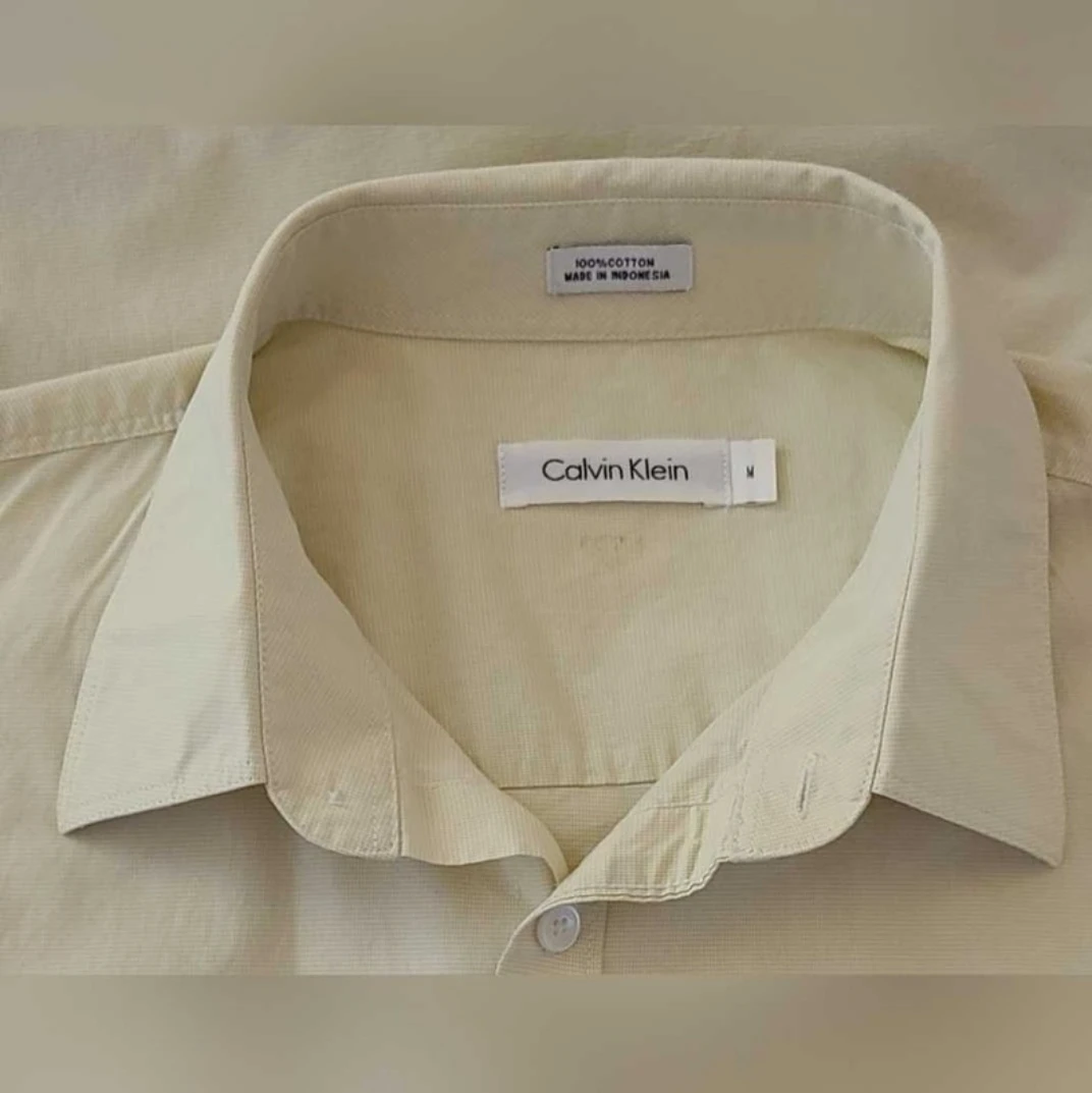 Calvin Klein Men's Long Sleeve Button-Up Shirt