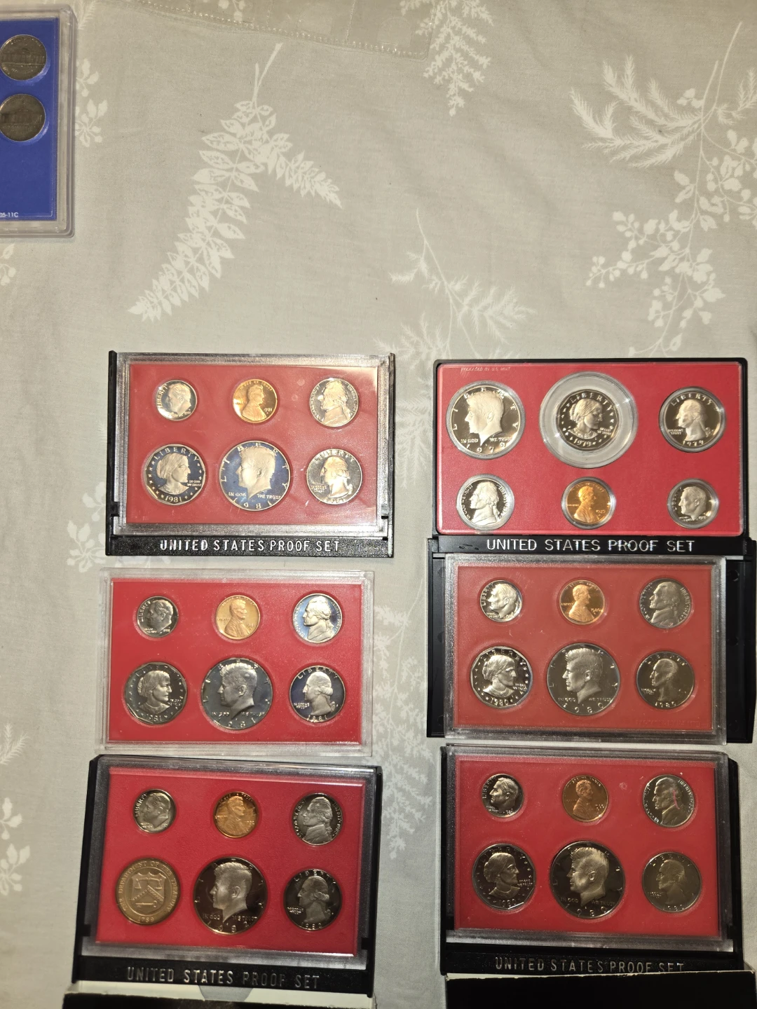 8 proof sets - photo 2