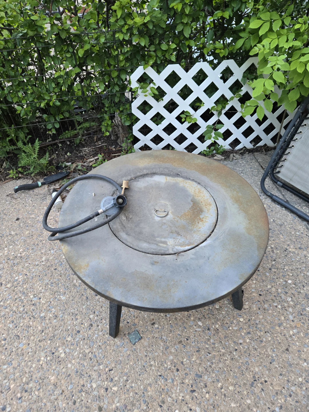 Round Metal Fire Pit with Gas Hookup - photo 3