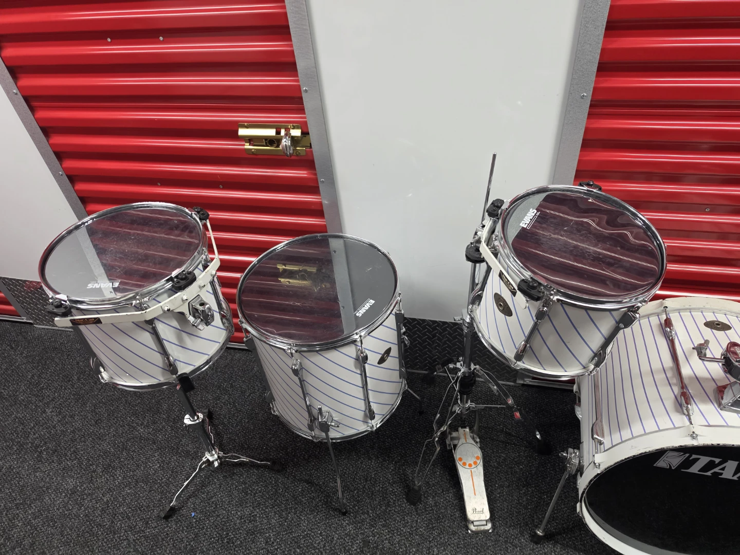 Tama Drum Set - White with Blue Stripes - photo 3