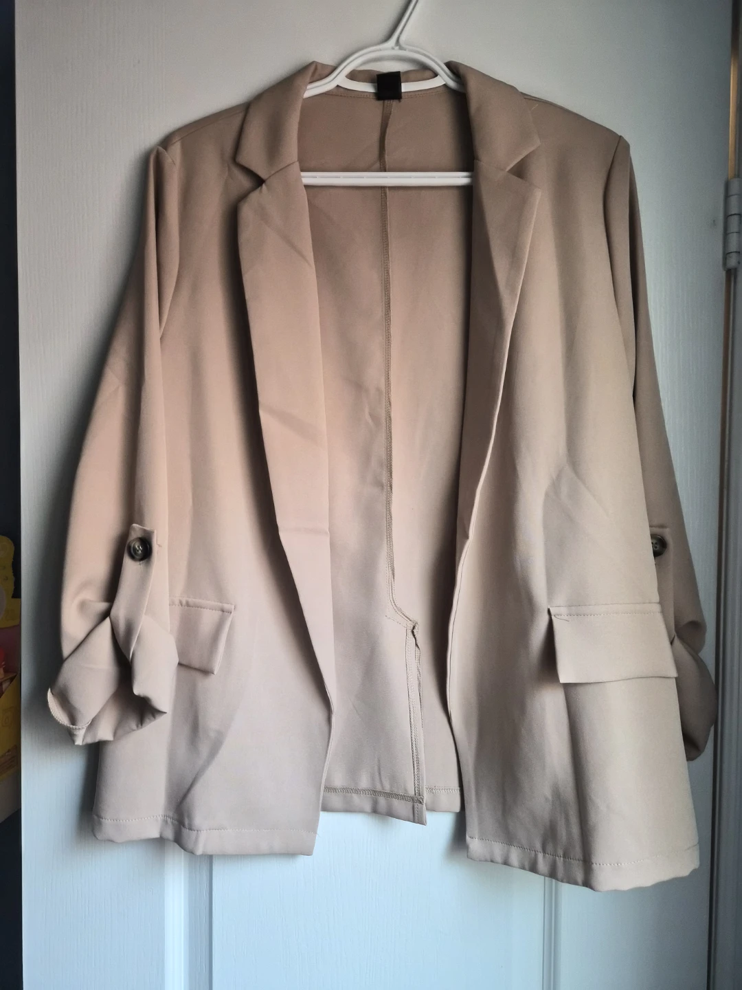Lightweight beige blazer