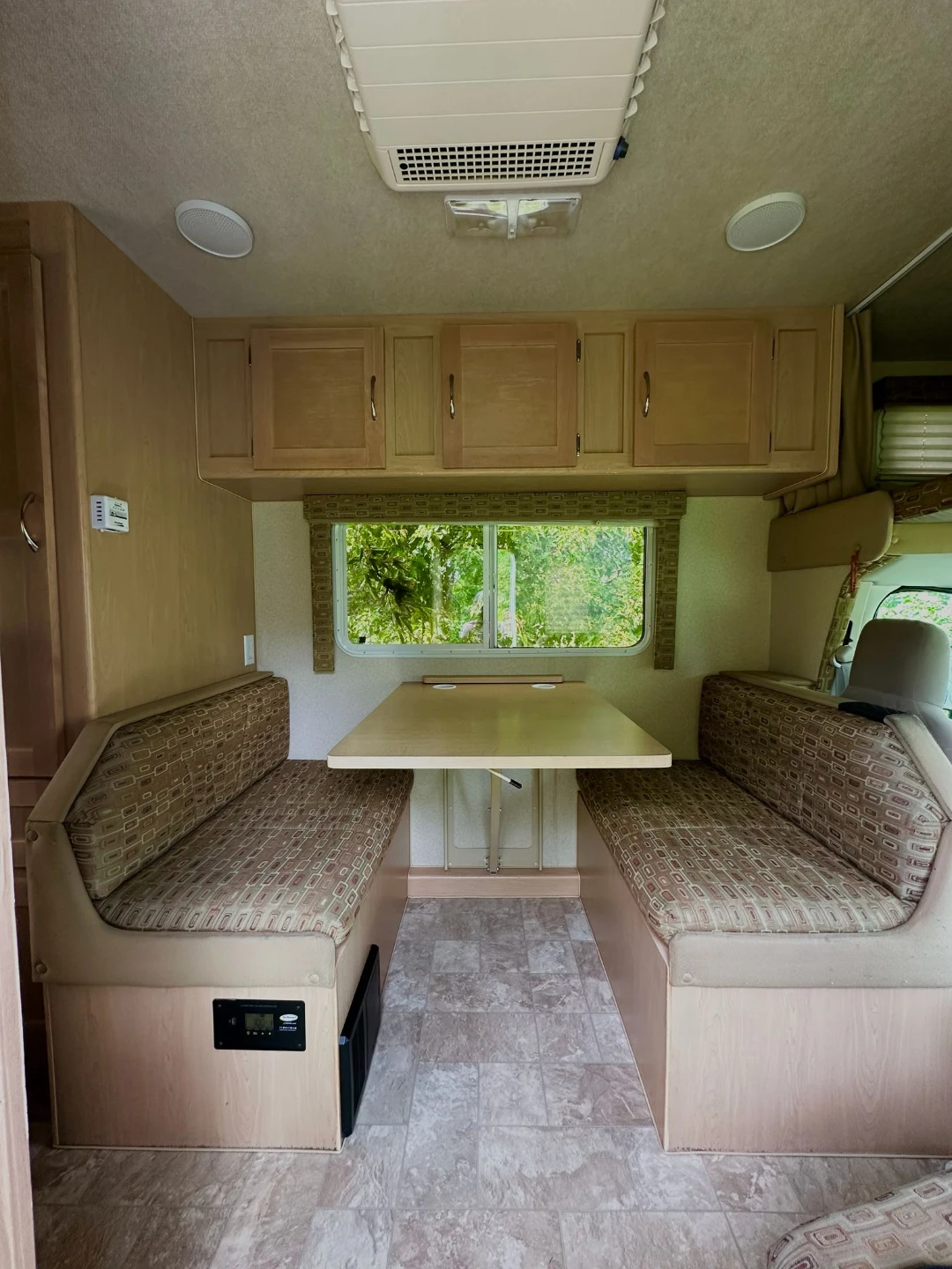 Adventurer Motorhome Class C - photo 5
