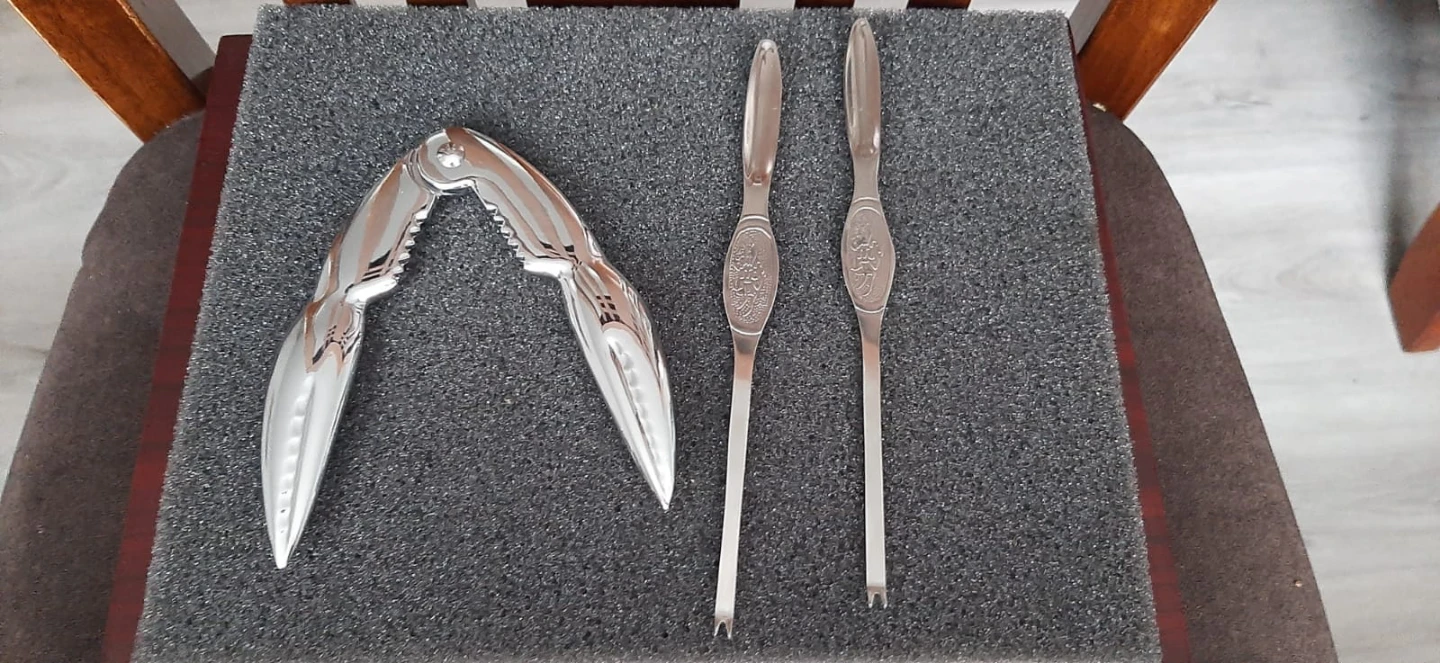 Crab Cracker and Seafood Tool Set with Wooden Case - photo 4